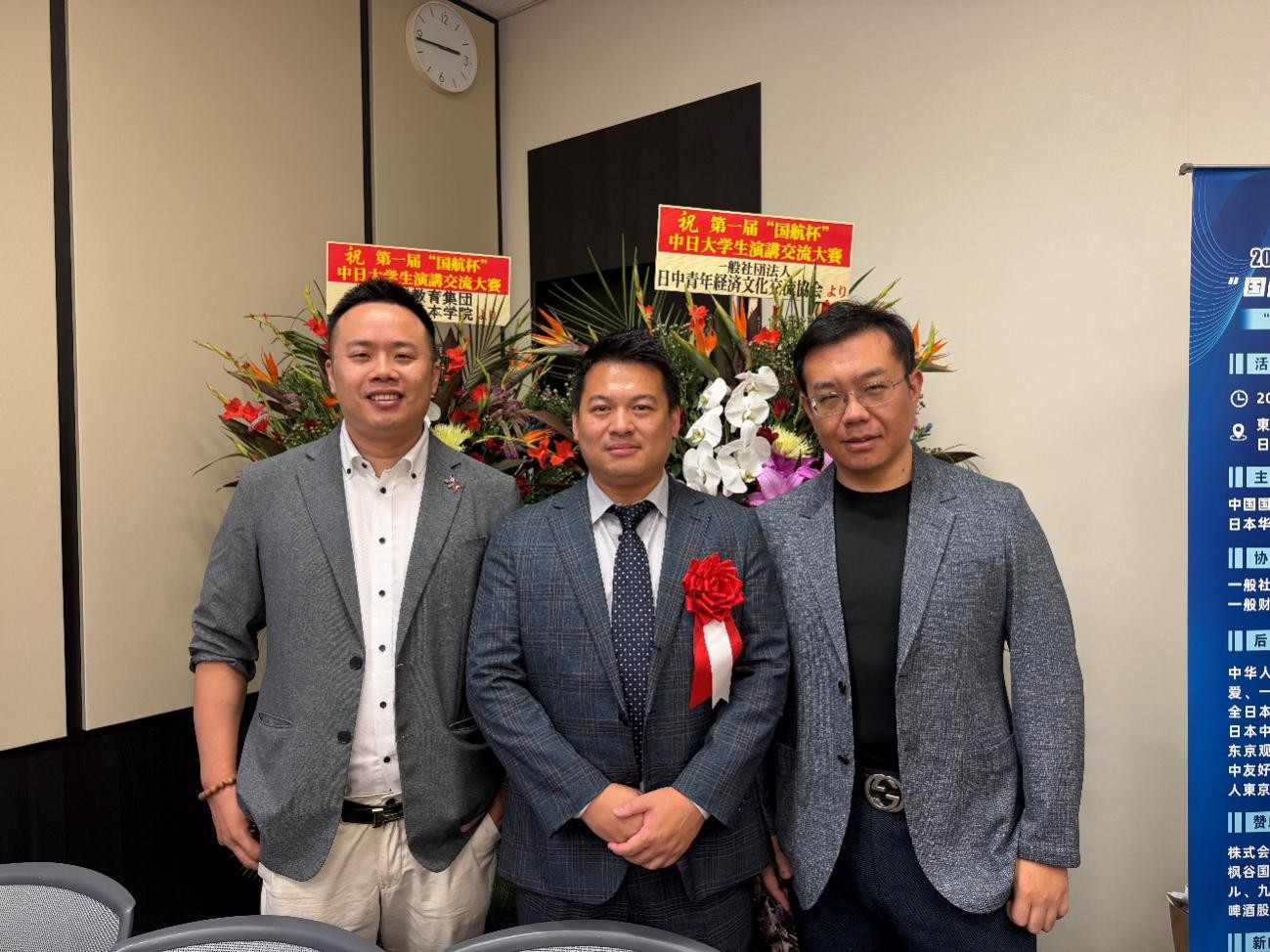 1759733717191724.jpg 2.jpg