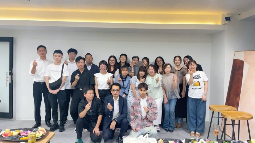 秘书长 佐々木健一的公司株式会社ACEHIGH在錦糸町的新办公室举办了揭幕派对